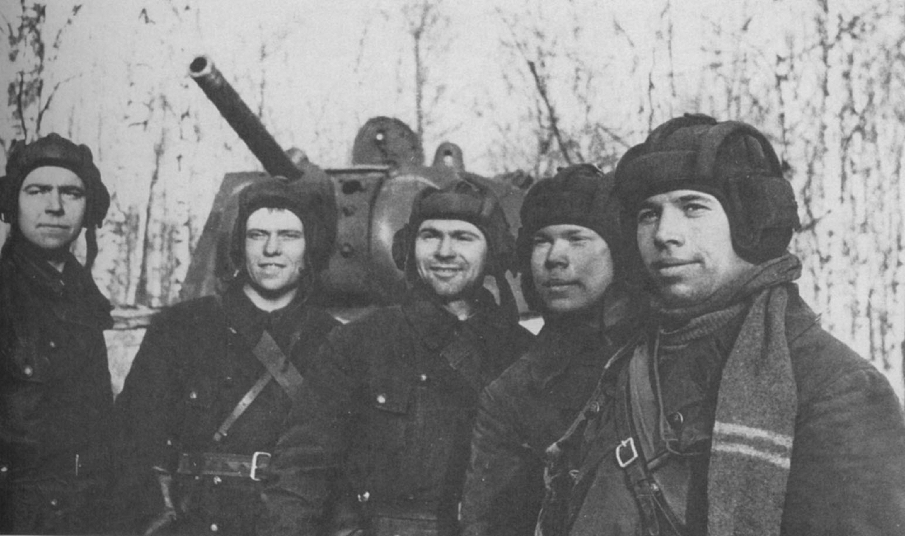 Экипаж тяжелого танка КВ-1 под командованием лейтенанта Н 