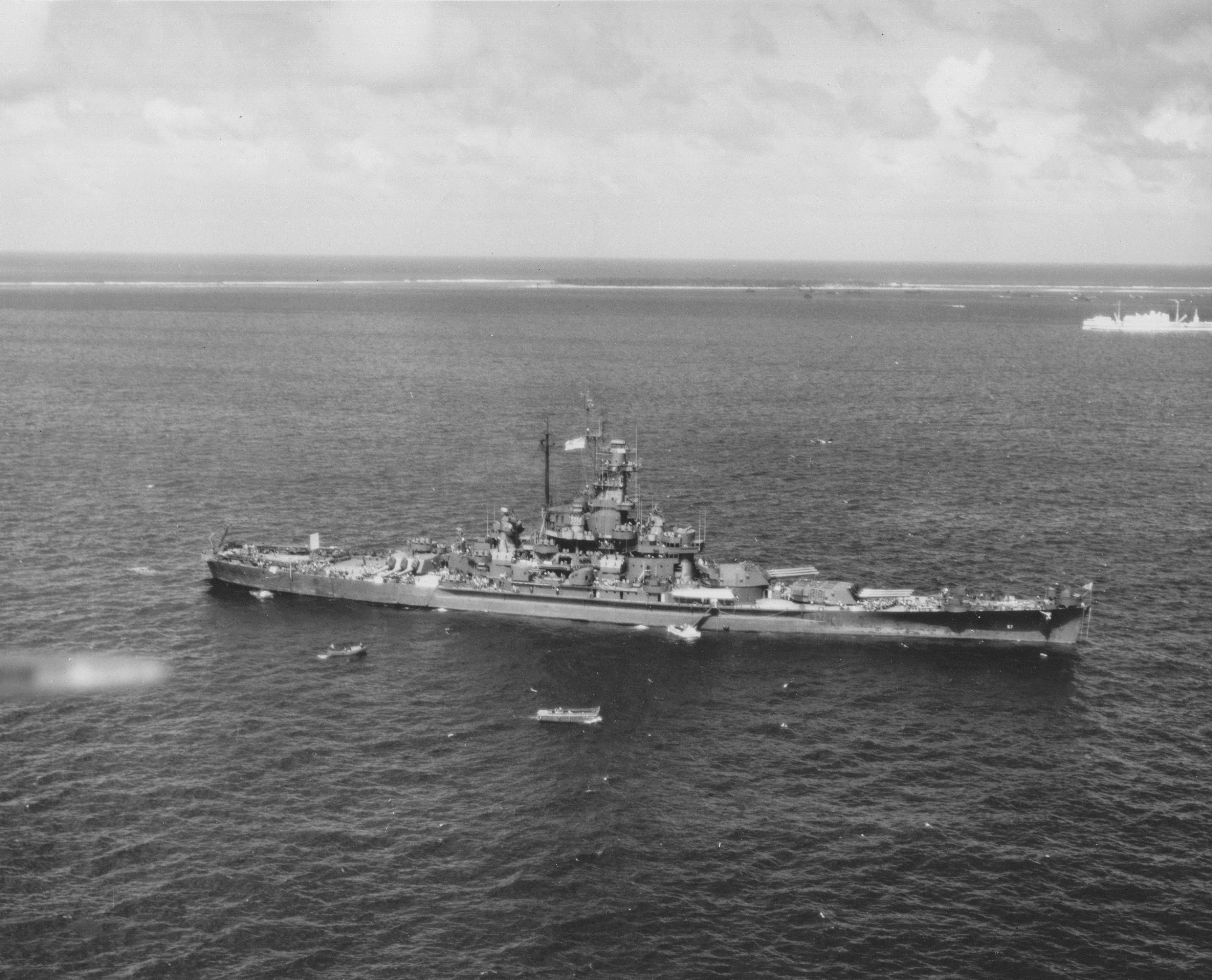 USS_South_Dakota_in_Ulithi_NARA_BuAer_29