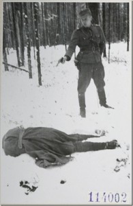 Расстрел неизвестного советского разведчика финским офицером