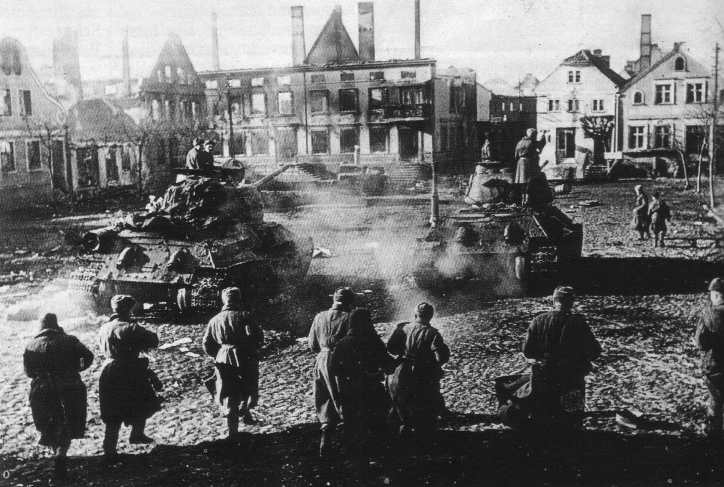 Берлин 5 мая военно фронтов. Восточно-Прусская операция (1945). Штурм Кёнигсберга в 1945 году. Восточно Прусская операция 1945 года. Восточно Прусская операция Кёнигсберг.