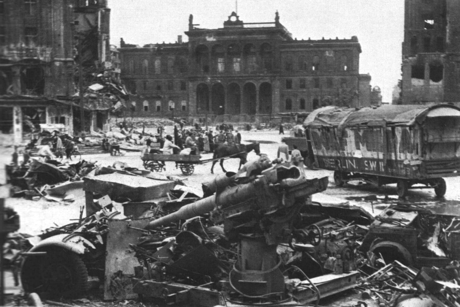 Берлин 5 мая какой год. Битва за Берлин штурм Рейхстага. Штурм штурм Берлина.
