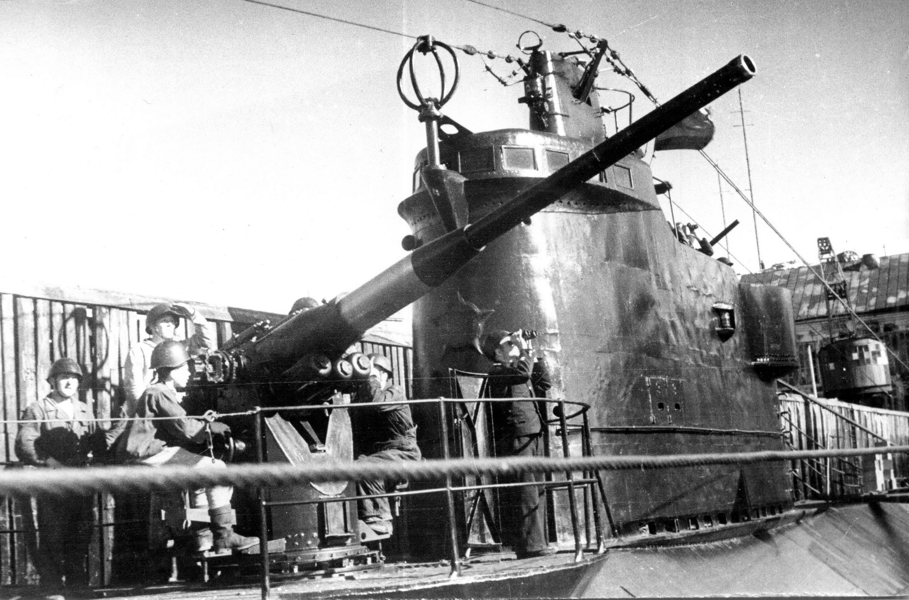 Б 24 04. Подводная лодка л-20 Тамман. Подводная лодка л-3. 102-Мм Корабельная пушка б-2. 100-Мм Корабельная пушка б-24.