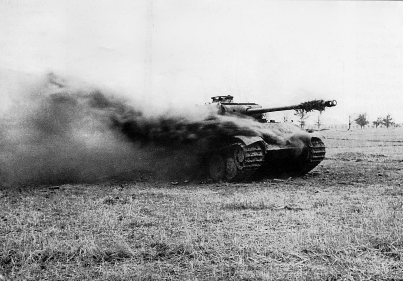 Подбитые немецкие танки. Подбитый немецкий танк ВОВ. Танк пантера ВОВ 1941-1945. Подбитый немецкий танк пантера. Немецкий танк пантера 2 мировой войны.