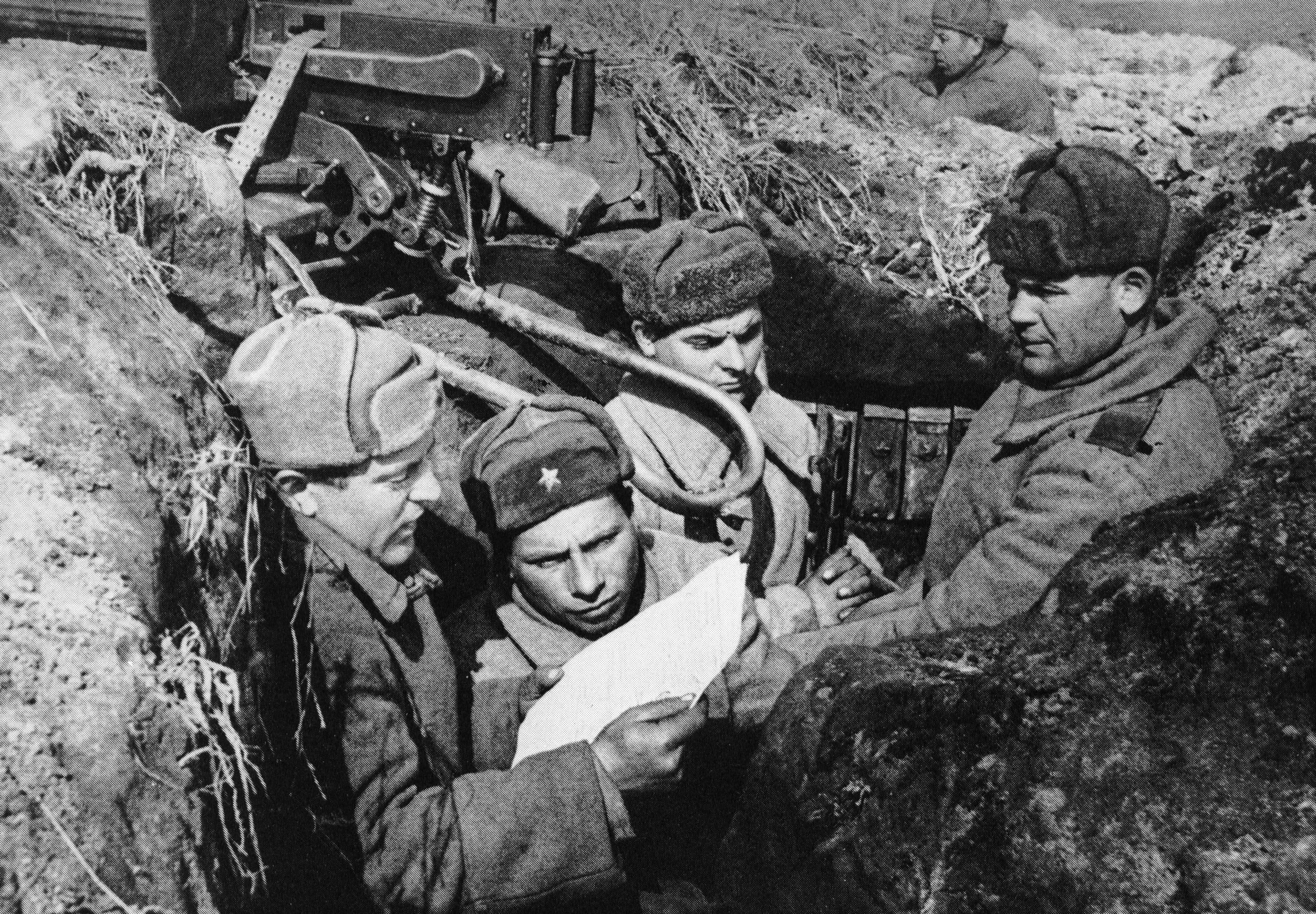 Военные фотографии хорошего качества. Советские солдаты в окопах 1941. Советские солдаты в окопах второй мировой войны.