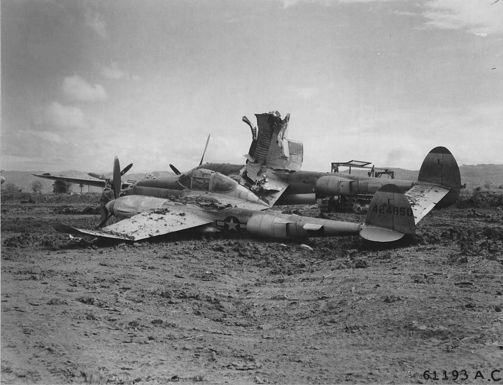 Советские самолеты 1941. ВВС ВОВ 1941-1945 самолеты у-2. P38 второй мировой войны. Подбитый самолет ил2. Самолёты из США В ВОВ 1941-1945.