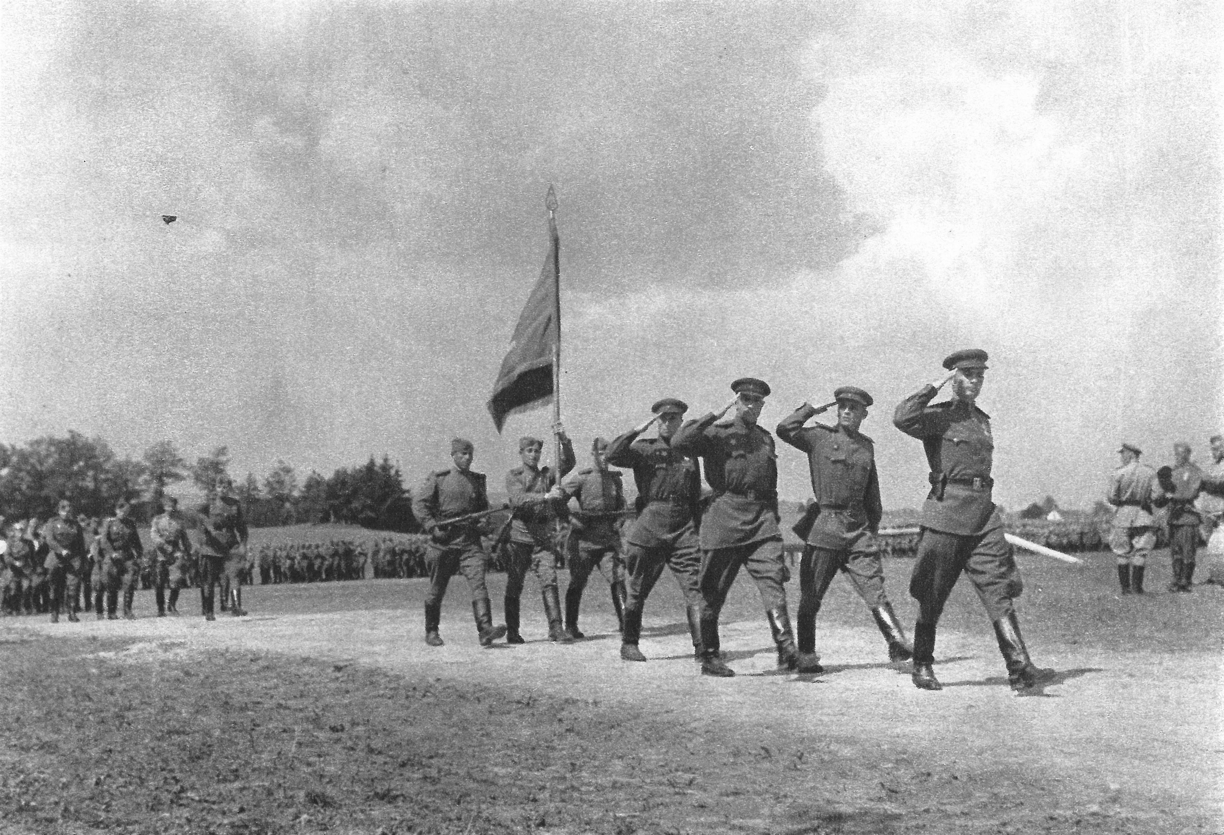 Красная армия в чехословакии. Советские войска освобождение Чехословакии. ВОВ 1941-1945 Строй солдат.