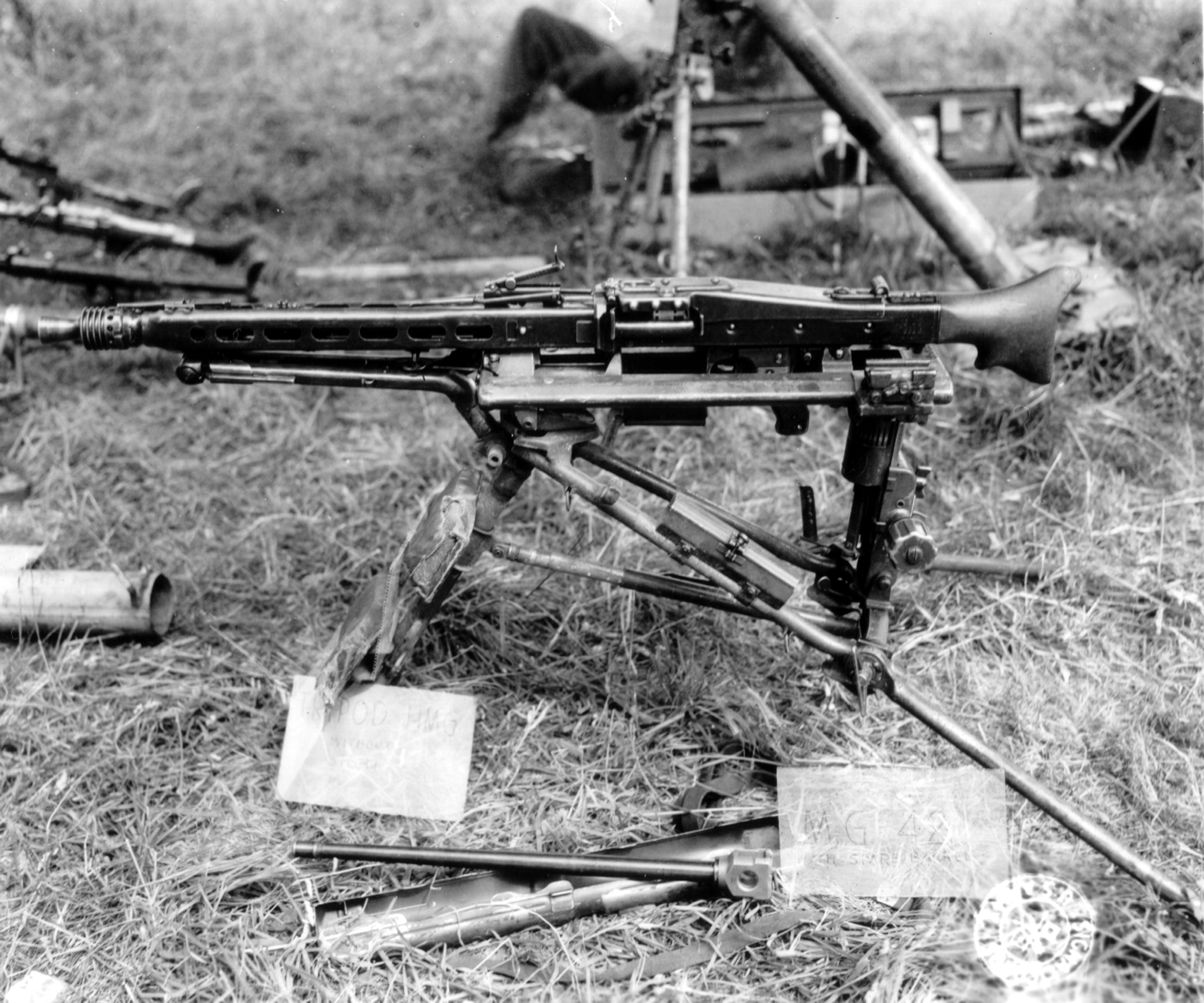 Конструктор Оружие Пулемет MG-42 1886 деталей 77006