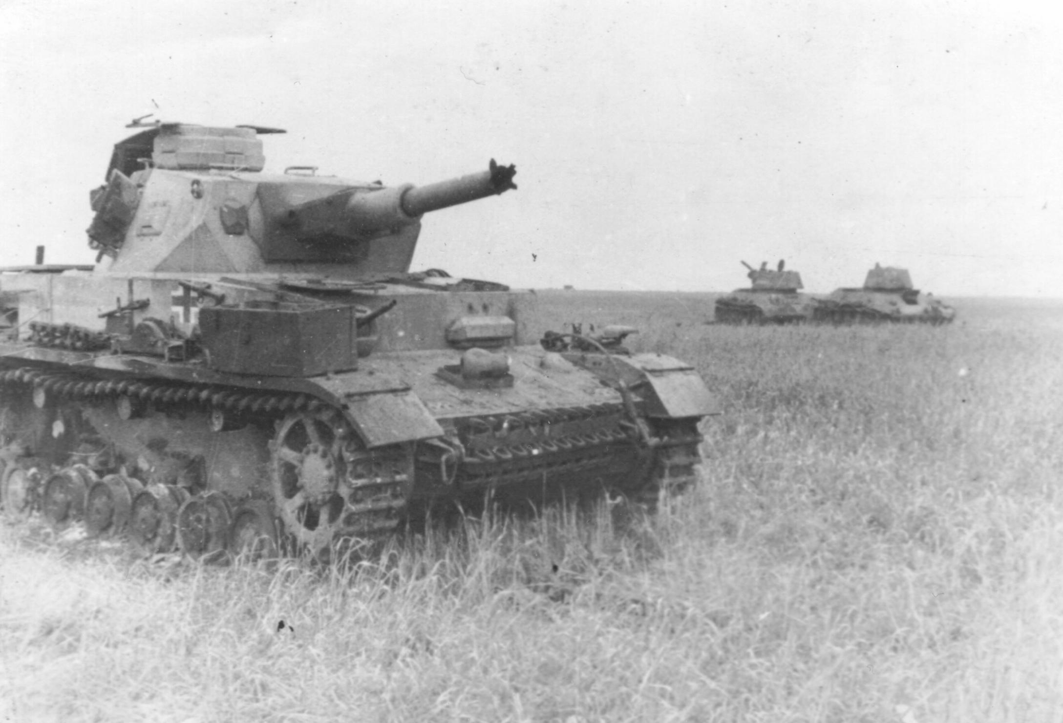 Видео немецких танков. Танк Германии 2 мировой войны. Танк PZ 4 f2 на Курской дуге. Танк т4 Германия подбитые. PZKPFW IV Курская дуга.