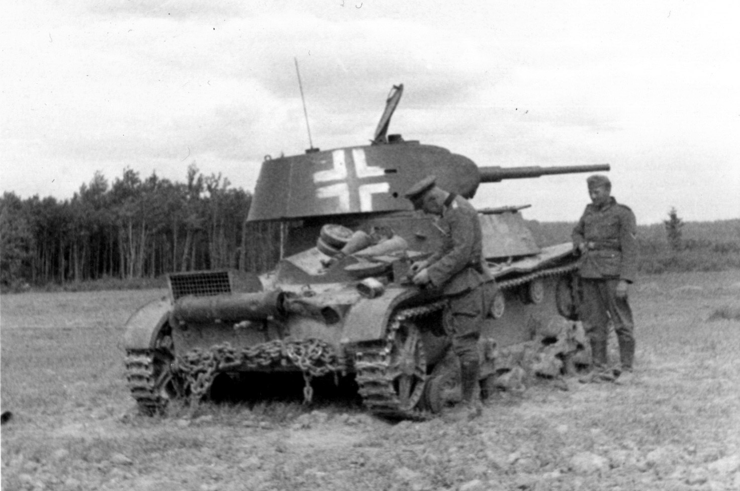 Фашистская техника. Т 26 немецкий танк. Т 26 трофейный. Т 26 трофейный Вермахт. Танк т26 обр 1939 года.