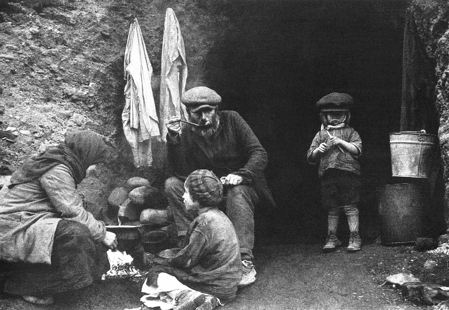 Военный голод. Голод в Великую отечественную войну 1941-1945. Жизнь в землянках в ВОВ 1941-1945.