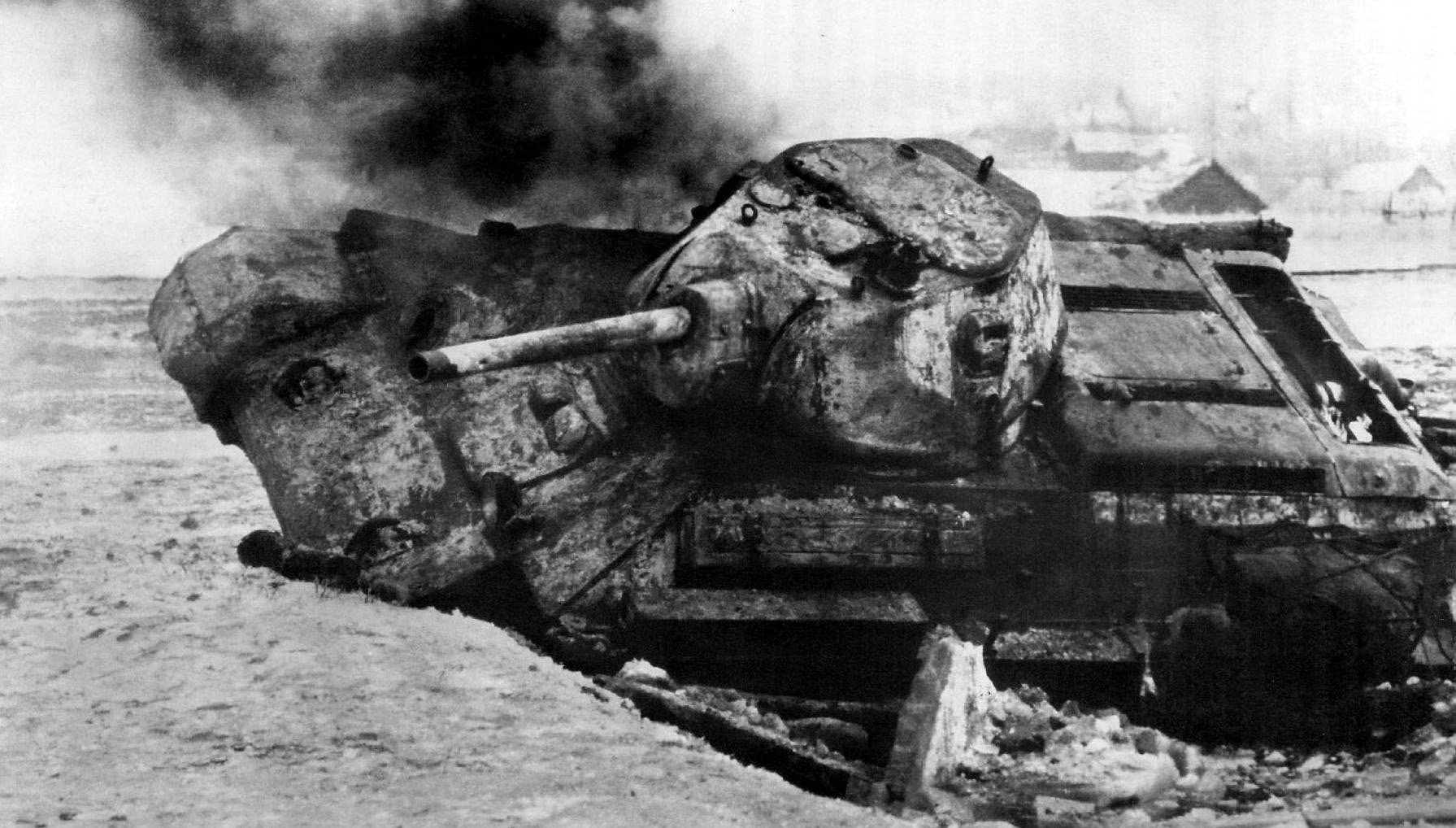 Подбитый Советский танк 1941