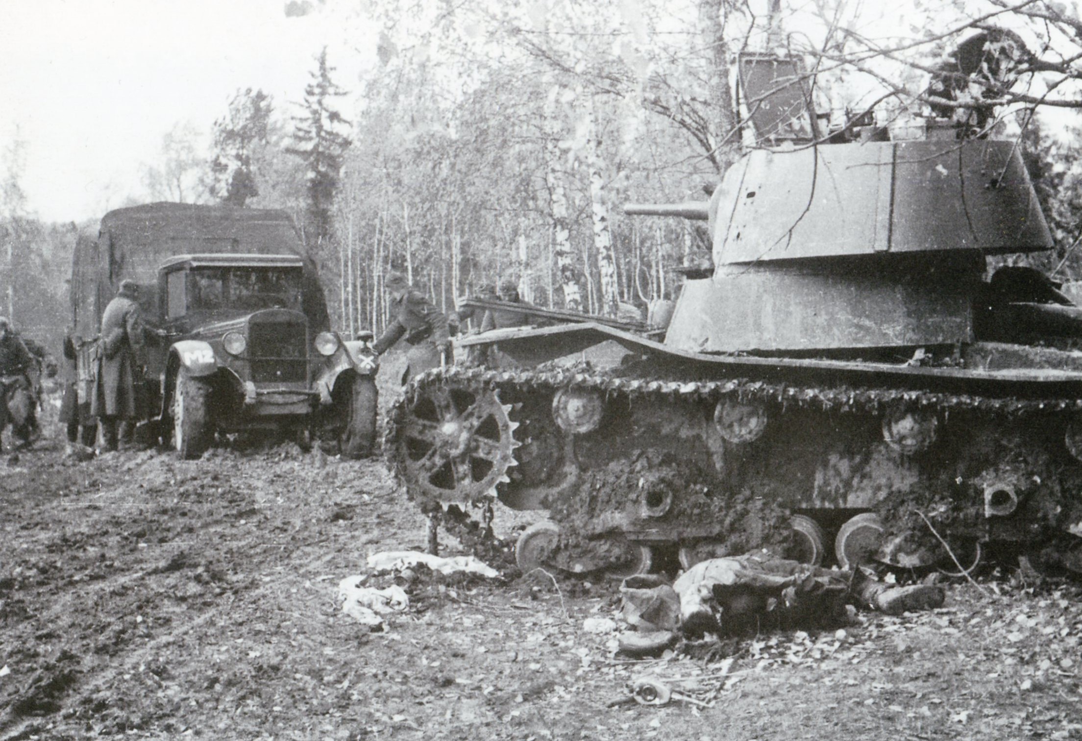 Танковая 41. Танк РККА Т-26. Т-26 танк ВОВ. Подбитые немецкие танки 1941. Т-26 танк подбитые 1941.