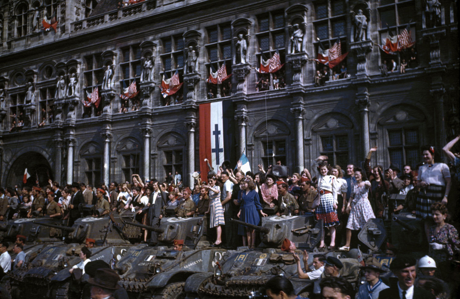 Франция 1944 год. Освобождение Парижа 1944. 25 Августа 1944 г. – освобождение Парижа.. Освобождение Франции 1944 Париж.