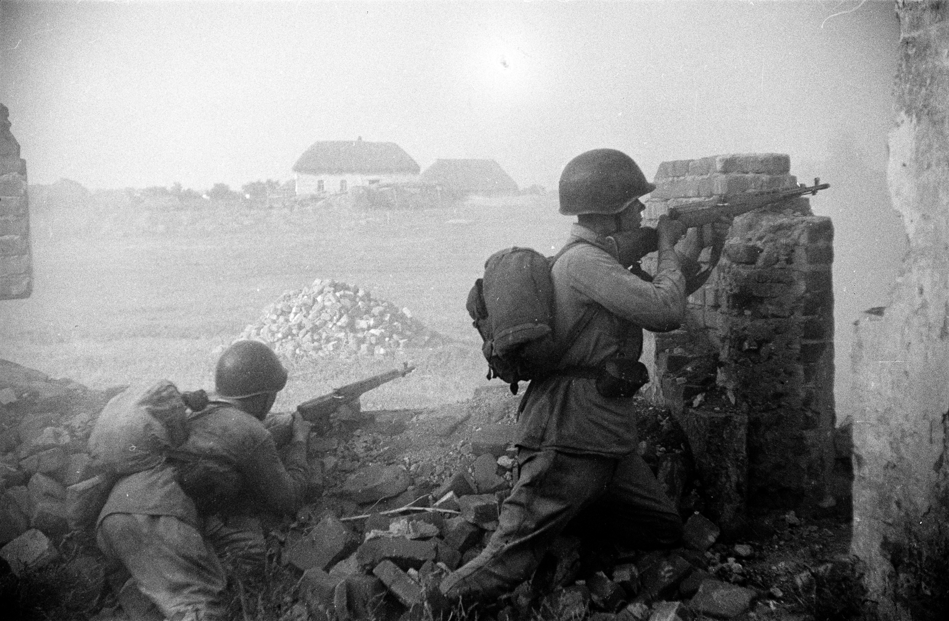 Фотографии военных лет 1941 1945 солдаты в бою