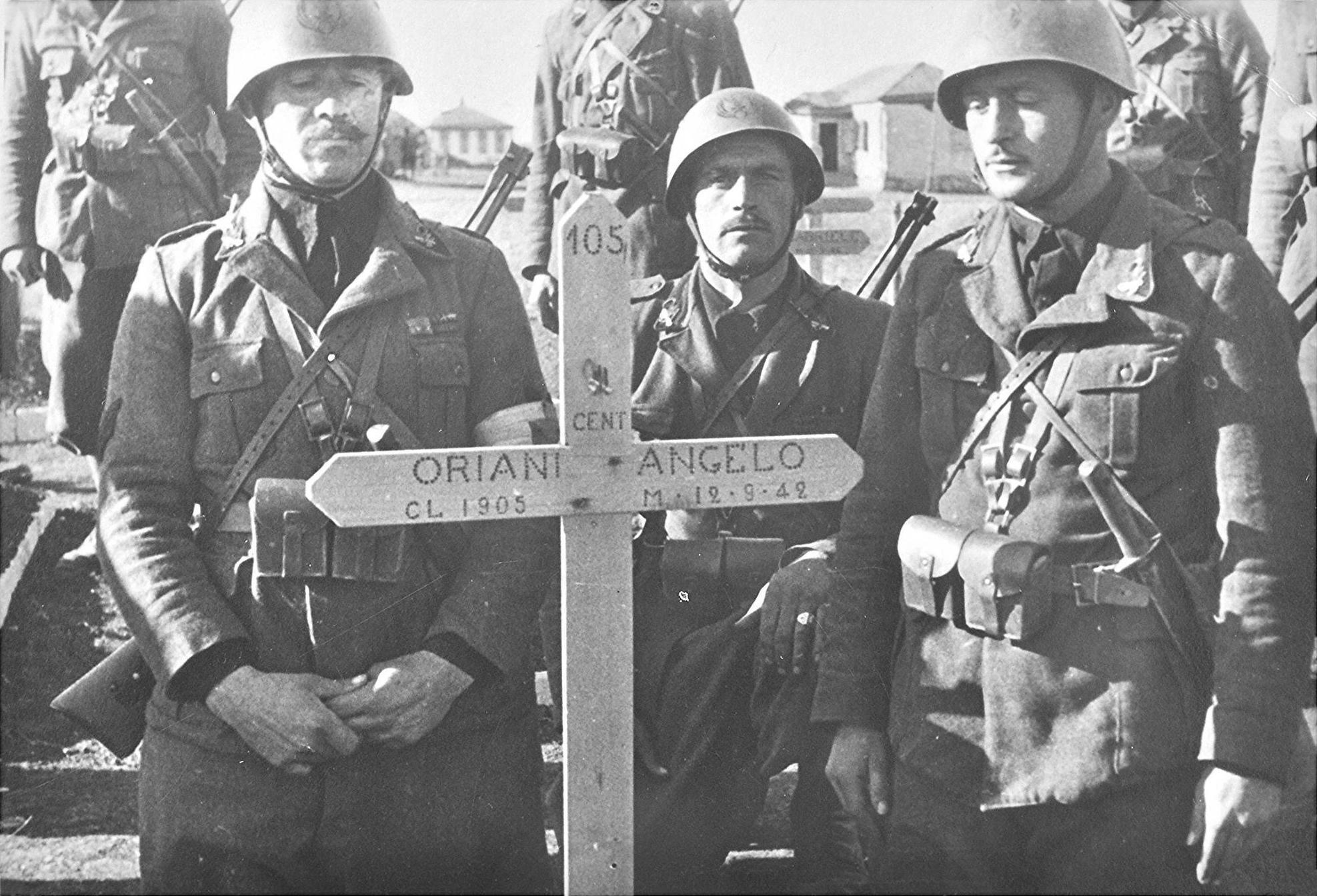 Нападение германии на италию. Итальянская армия в России 1941-1943. Итальянский солдат второй мировой Восточный фронт. Солдат Италии 2 мировой на Восточном фронте.