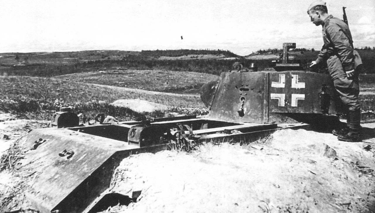 Фашистская техника. БТ 7 немецкий. Трофейный БТ 7. Подбитый танк БТ 7. БТ-7 1941.