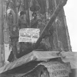 Танк Pz.Kpfw.V Ausf.A _Пантера_ подбитый у собора в г. Кельн. 1945 год. 2.jpg