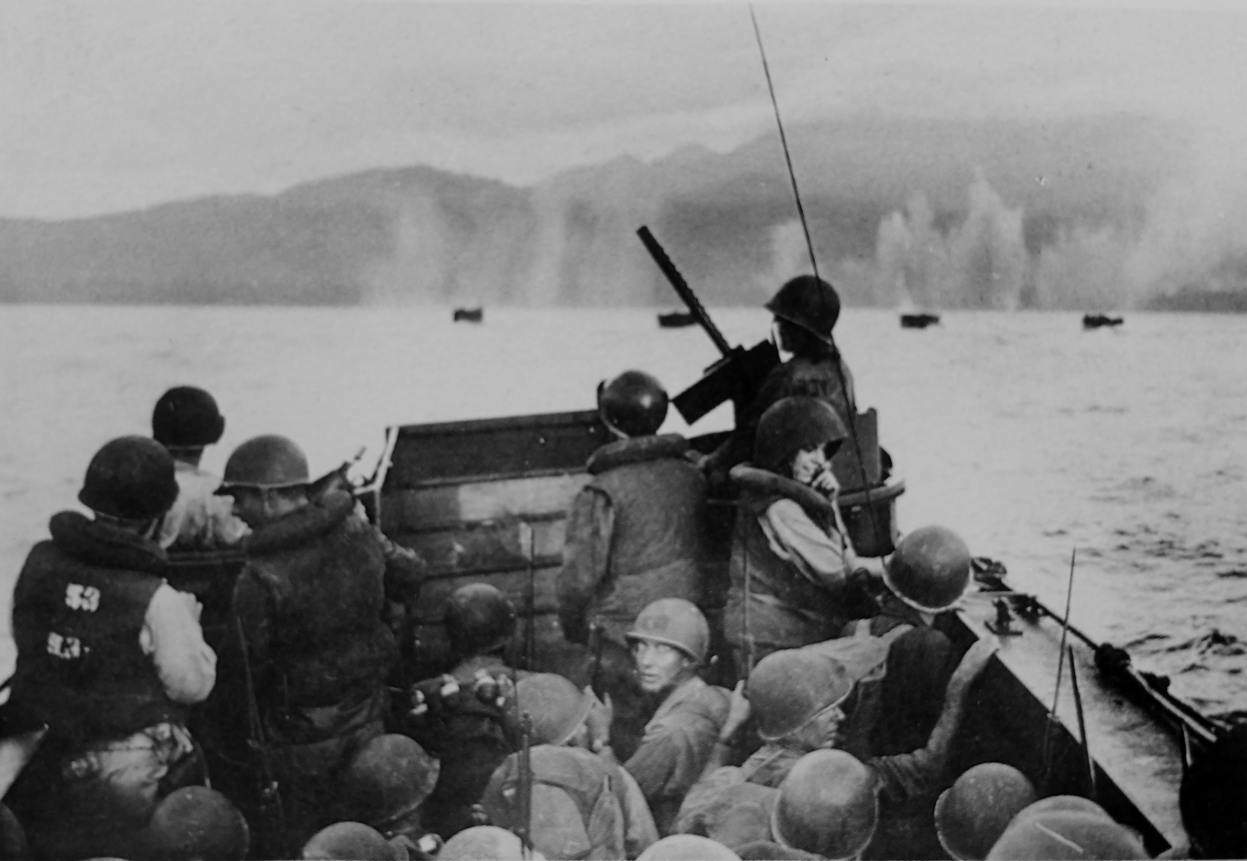 Последний высадка. Высадка десанта на Курильские острова 1945. Курильская десантная операция 1945 года. Курильская десантная операция Шумшу. Курильский десант 1945.