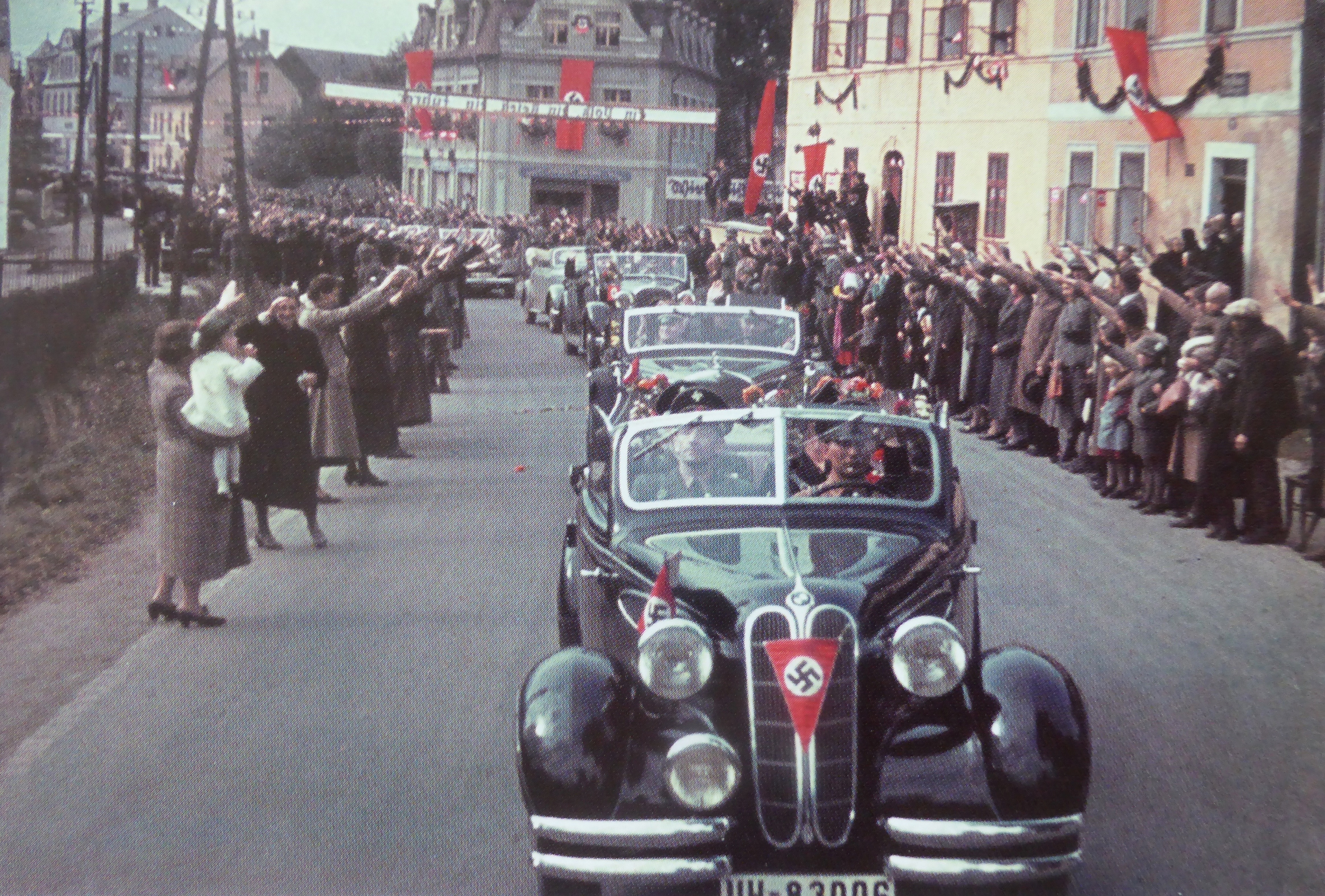 Фашистская германия годы. Берлин 1938 Германия Гитлера. БМВ 3 Рейх. БМВ В нацистской Германии. Фашистская Германия третий Рейх.