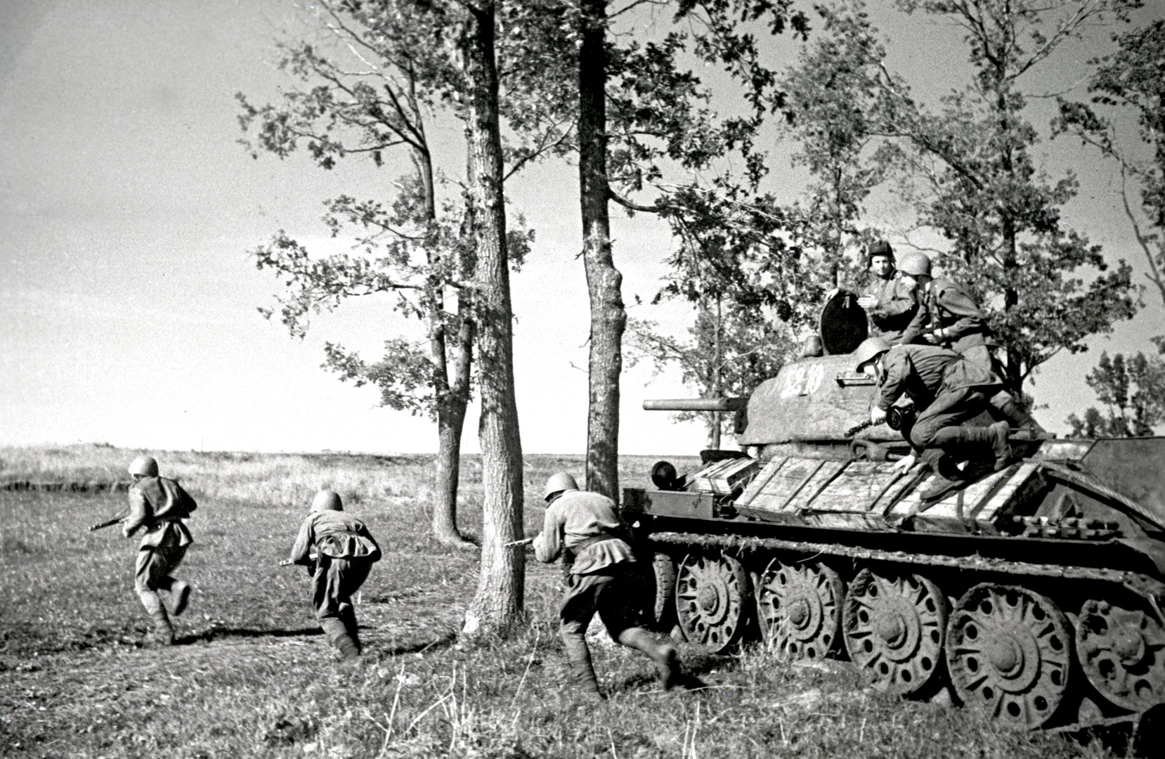 Советский танк 1943 года. Курская битва 1943. Т-34 на Курской дуге 1943 Курская битва. Курская битва 1941.
