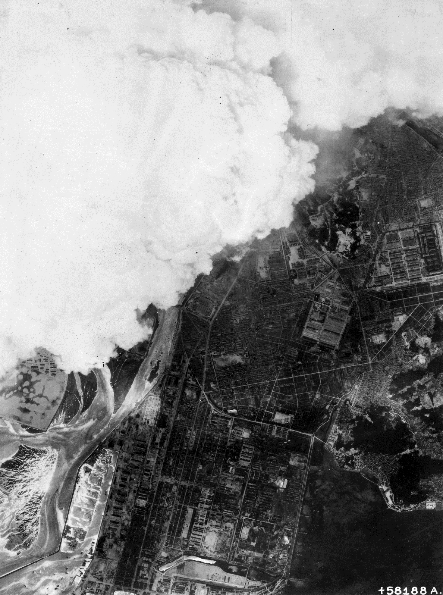 Япония 1945 Хиросима и Нагасаки. Нагасаки после ядерного взрыва