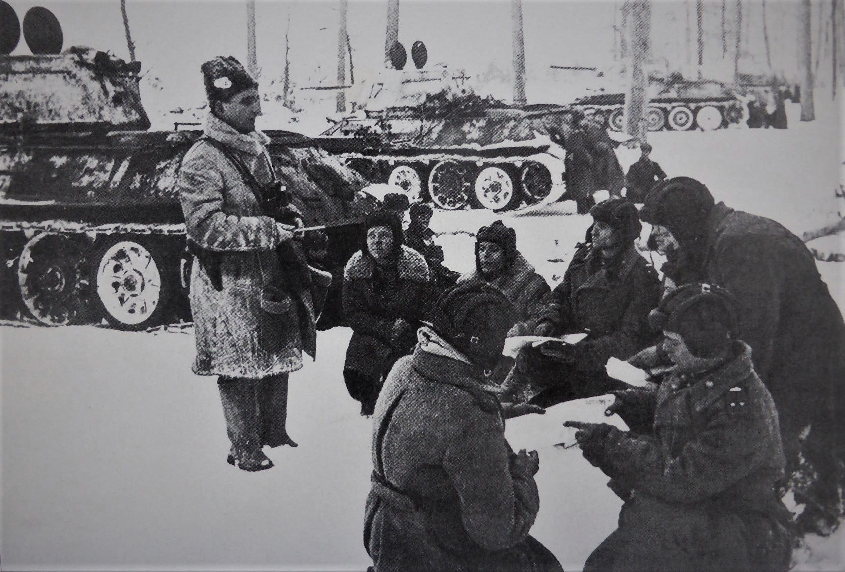 Военачальник 1 белорусский фронт. Т34 Белоруссия 1944. 91 Отдельная танковая бригада. Т34 освобождение Речицы.