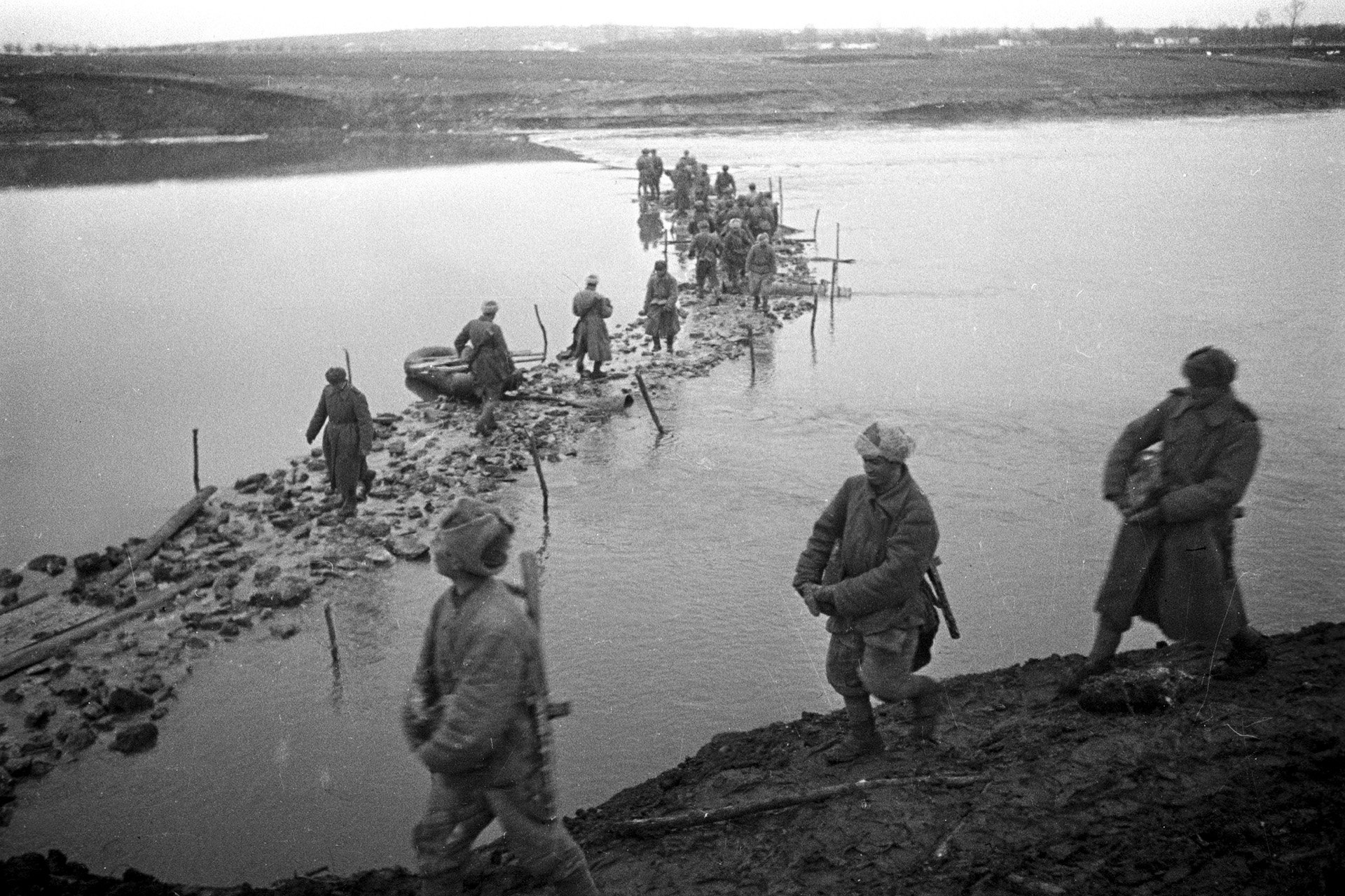 Переправа через реку Днестр 1944 год