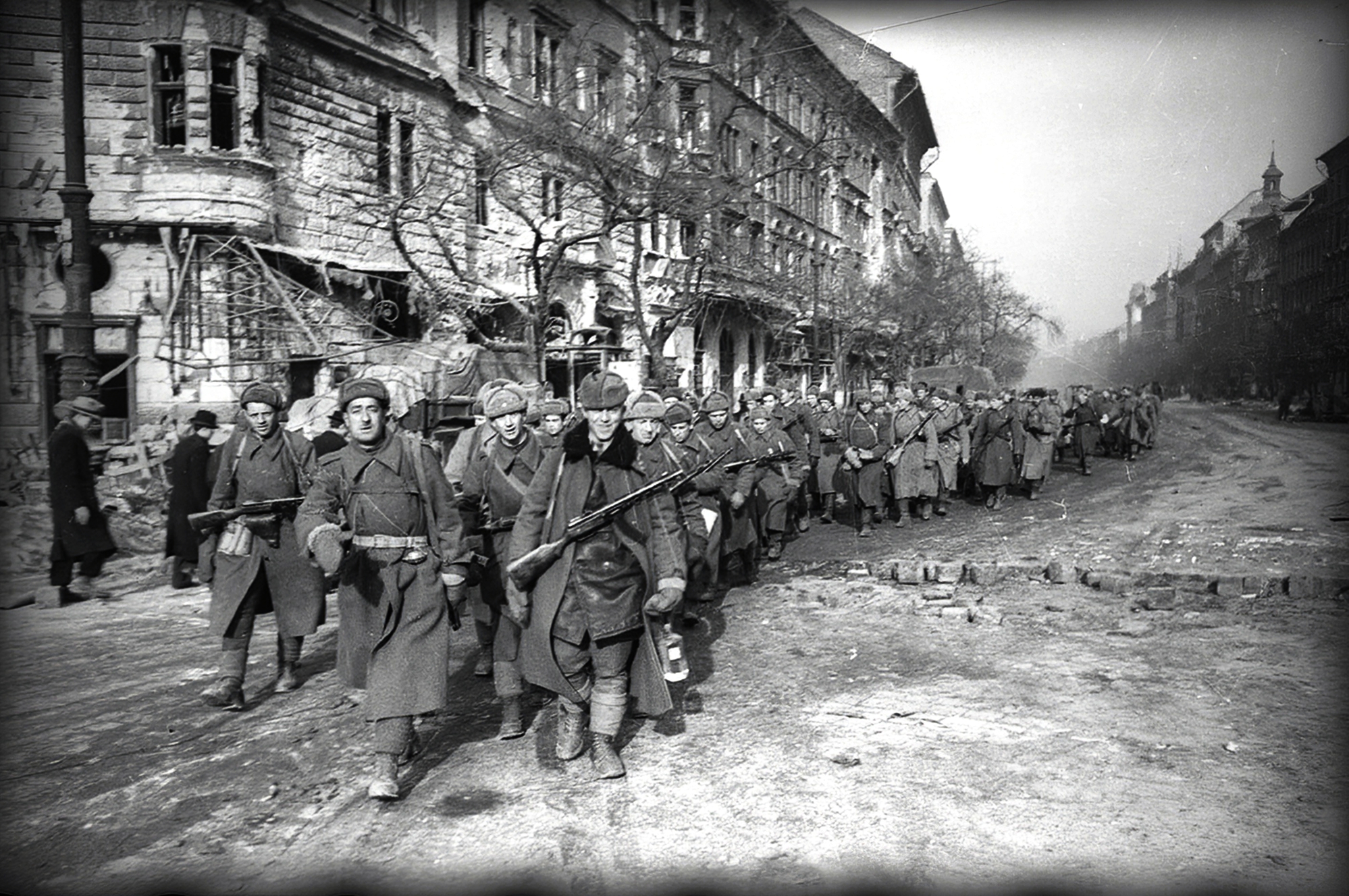 7 февраля 1944 года. Освобождение Венгрии 1944. Освобождение Венгрии 1945. 13 Февраля 1945 года освобождение Будапешта.