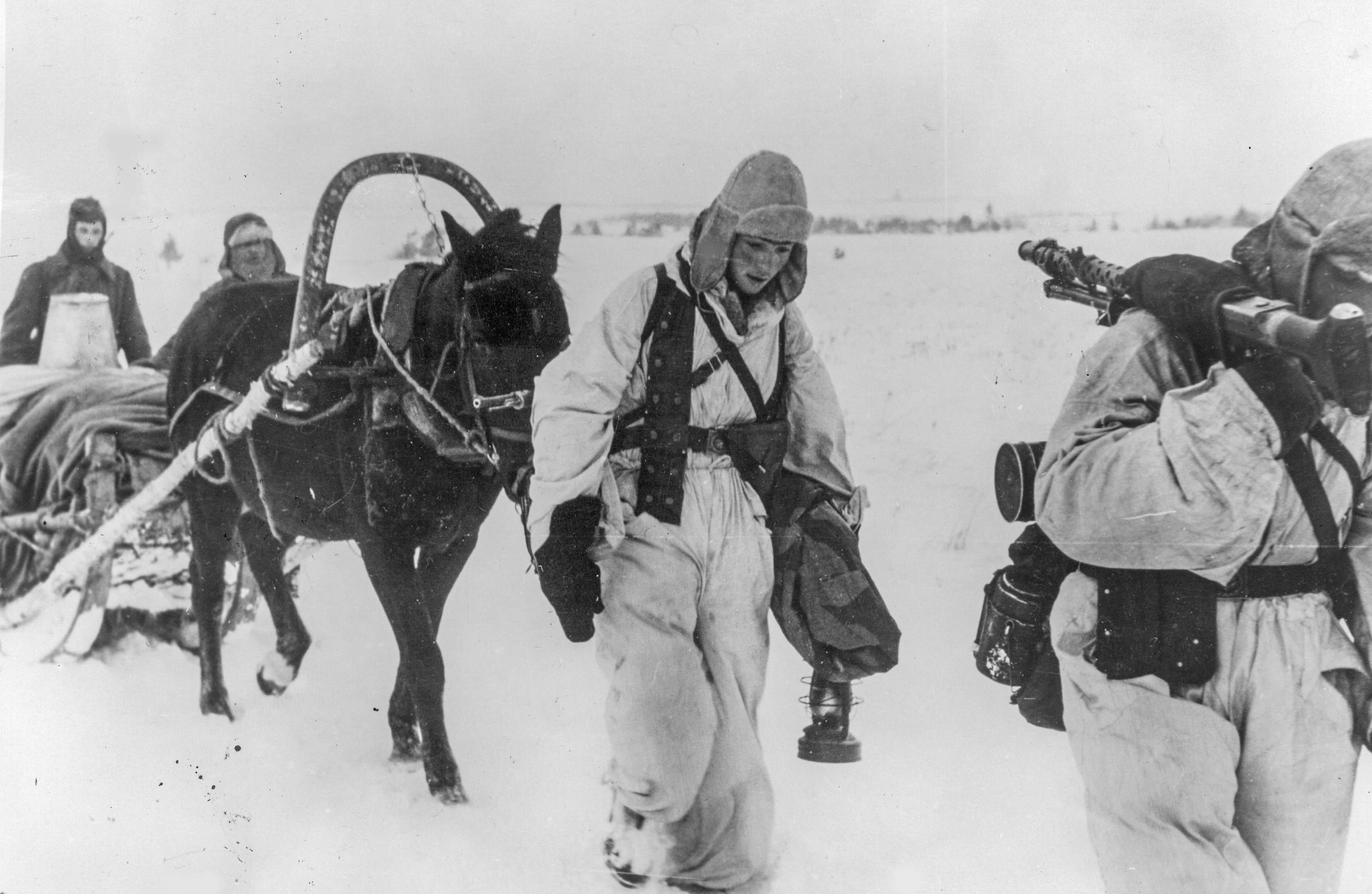 Февраль 1942. Солдаты СС Тотенкопф под Демянском. Тотенкопф под Демянском. Солдаты СС Тотенкопф 1941 Демянск.