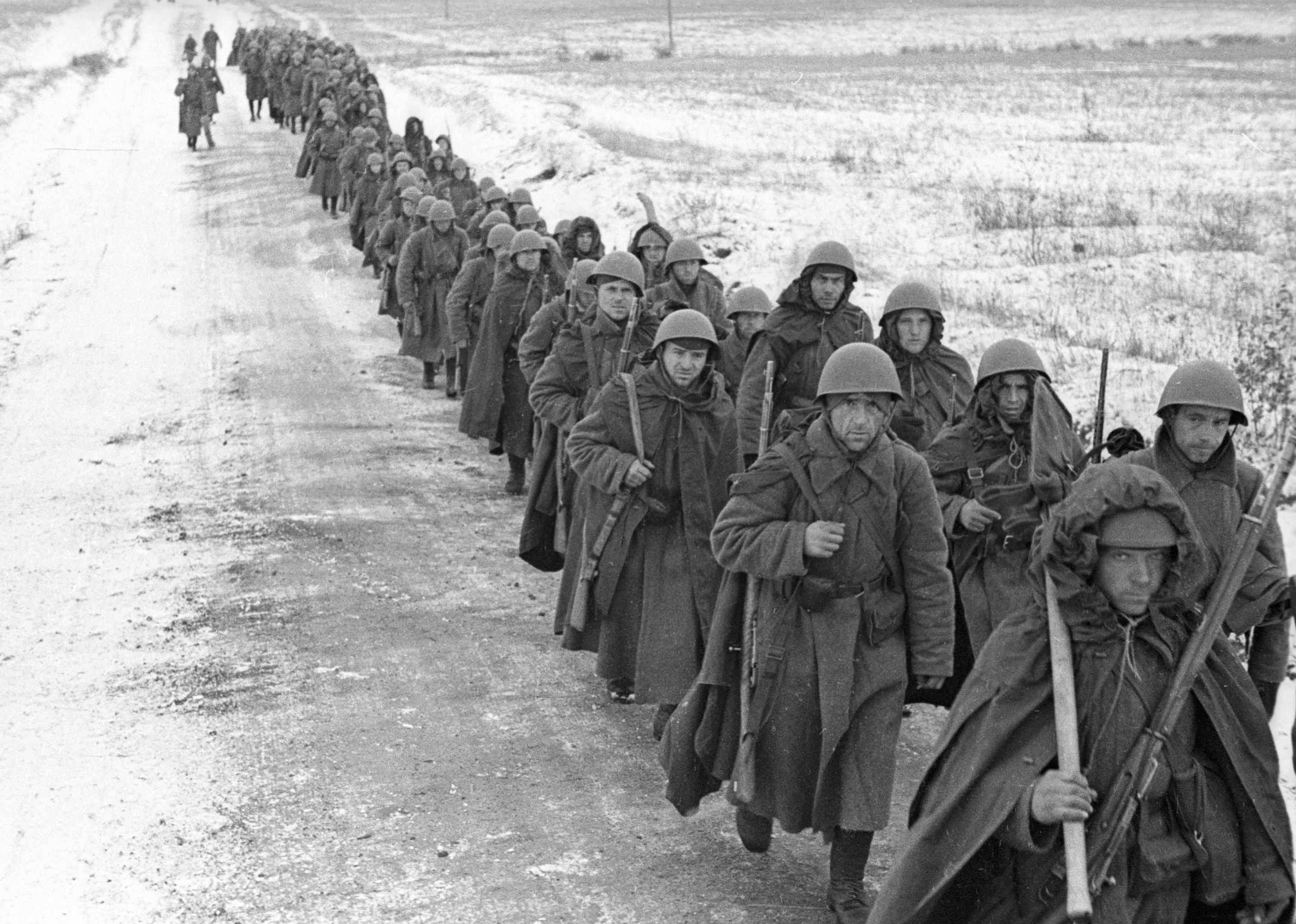 Солдаты РККА 1941 на марше