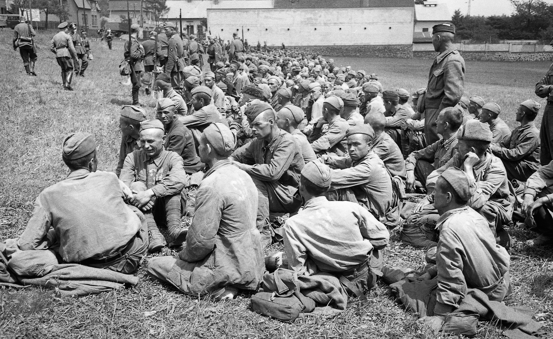 Лагерь немецких военнопленных 1942