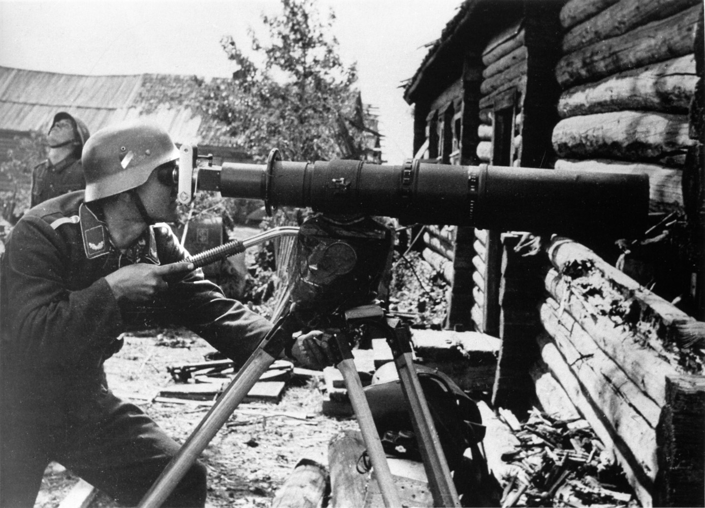 Корреспонденты военных лет. Военные фотокорреспонденты 1941-1945. Немецкие военные фотокорреспонденты 1941-1945. Военный корреспондент Германии второй мировой. Немецкий дальномер второй мировой войны.