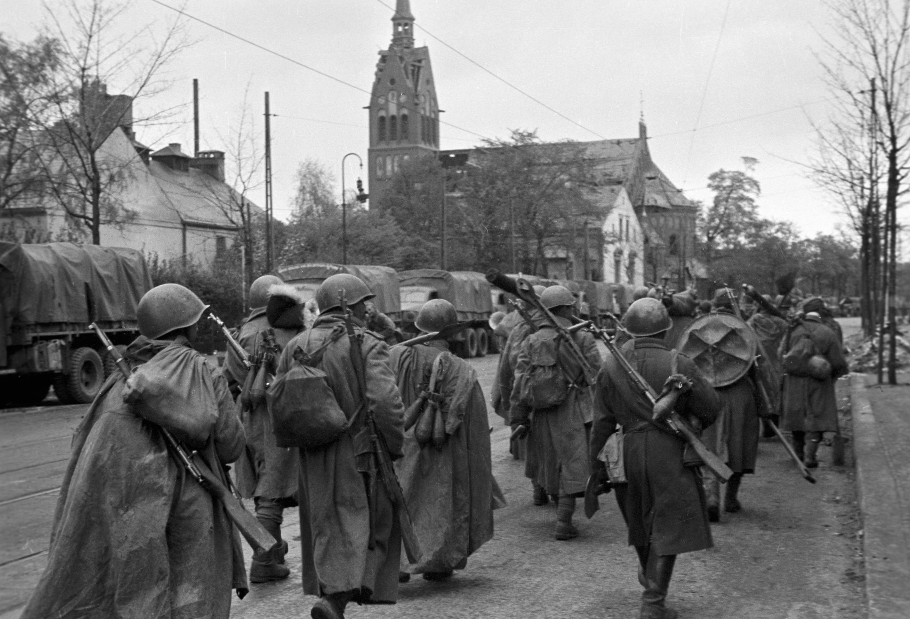 Фотография берлин 5 мая. РККА В Берлине 1945.