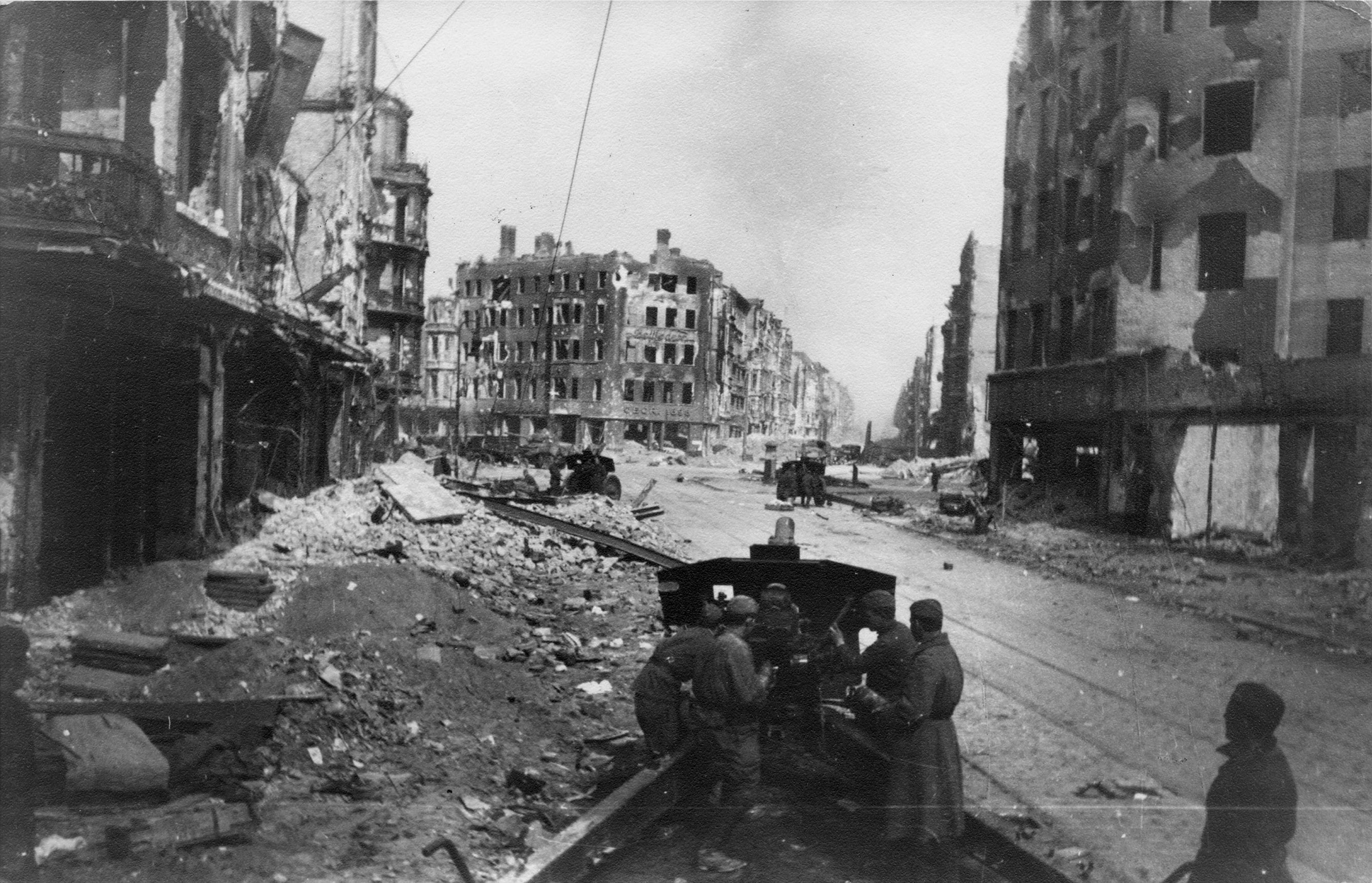 Берлин 5 мая какой год. Последний штурм Берлин 1945. Уличный бой 1945 года Берлин.