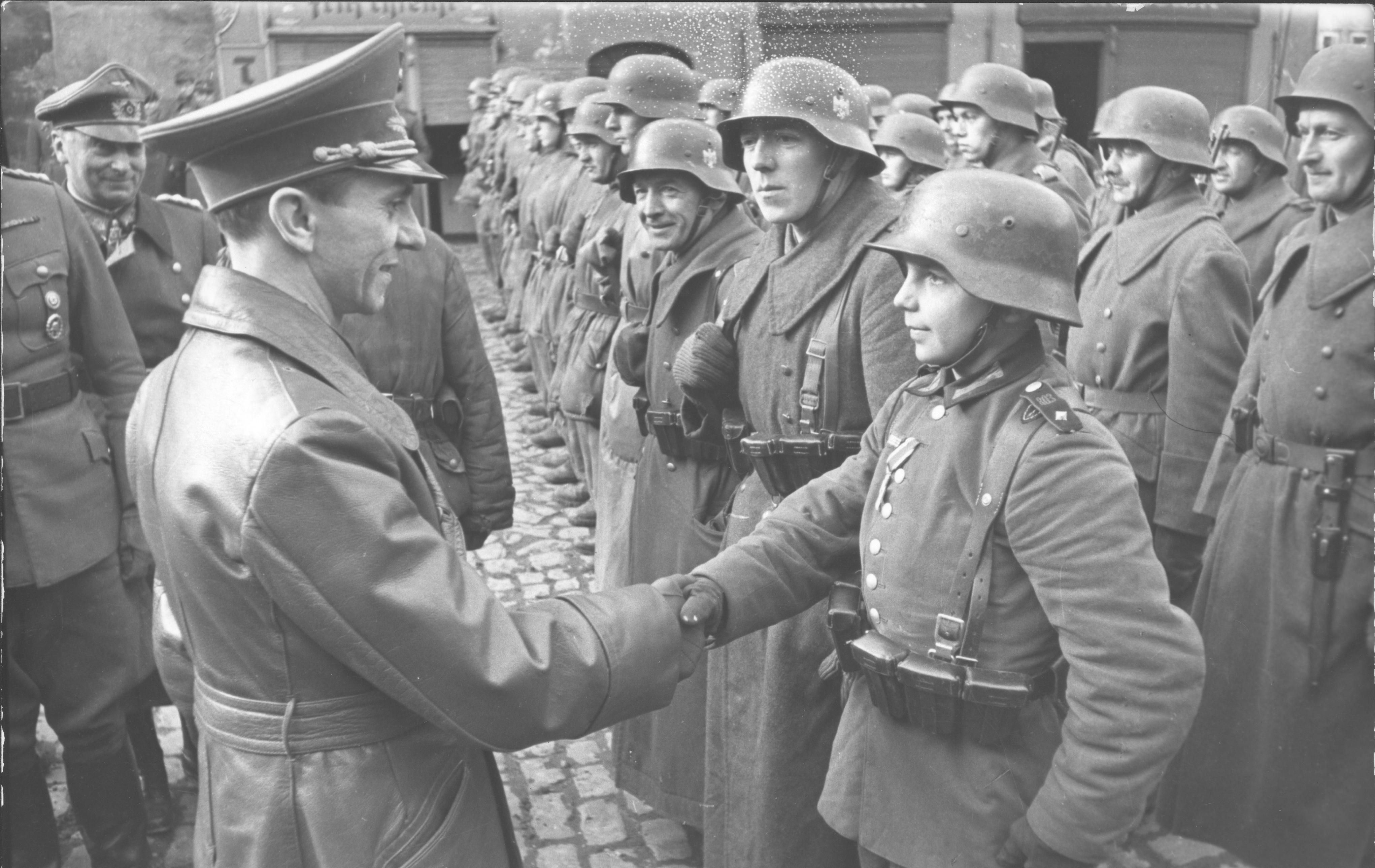 Мм в сс. Битва за Лаубан 1945. Фольксштурм Гитлерюгенд.