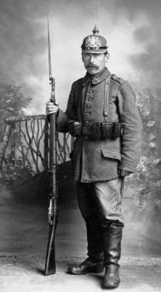 Bavarian soldier w Mosin & bayonet R1