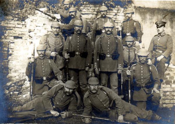  военнослужащие с русскими трофейными винтовками Мосина в годы ПМВ 01