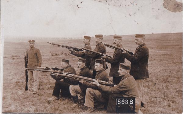  военнослужащие с русскими трофейными винтовками Мосина в годы ПМВ 31
