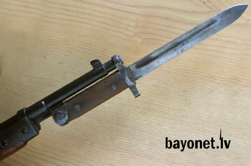  штык обр. 1938 года к тип 4, примкнутый к укороченной винтовке Каркано 04
