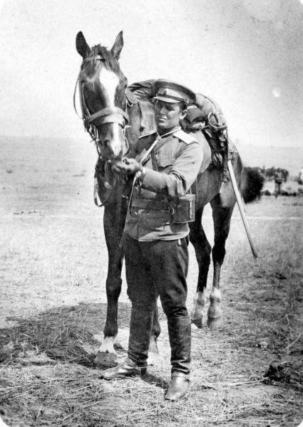  Никола Батоев (с саблей Напредъ) от 2 й Конен на Н.В.Кн. Мария Луиза полк. Первая балканская война, 1912 год