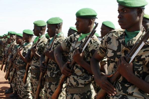 Malian soldiers with SKS type rifles in 2008
