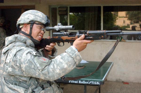 U.S. Army Sgt. John Takai, of Bravo Company, 1st Battalion, 28th Infantry Regiment, 4th Brigade Combat Team (Ирак)