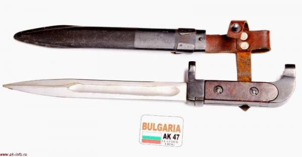  нож для АК (АК47) производства Болгарии с бакелитовой рукояткой и кожаной подвеской 01