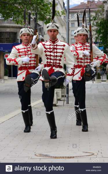 bulgarian national guard marching in dress uniform BN4B2G