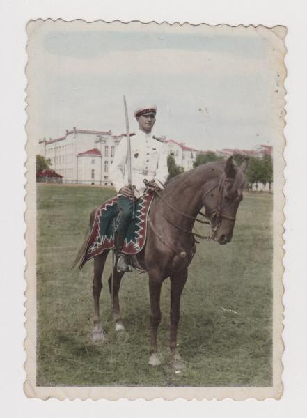  гвардеец на коне с гвардейской саблей (Болгария) 02