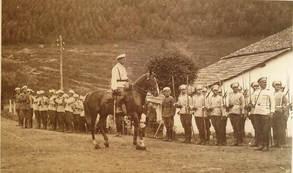  смотр кавалерийской части (1929 год). Представлены различные образцы длинноклинкового Х.О. (1)