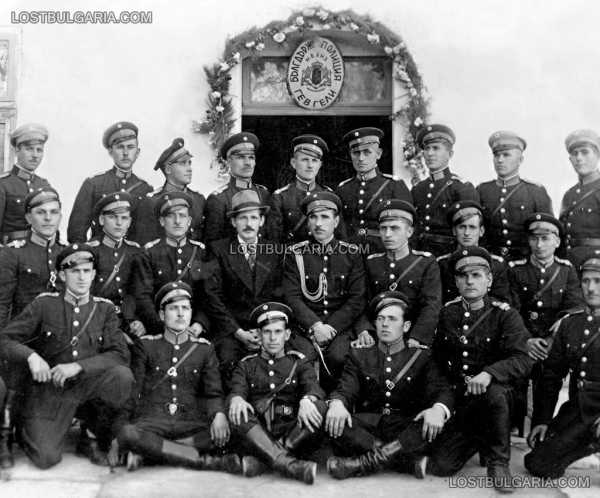 Полицаи, служащи в полицейския участък в Гевгели, 40 те години на ХХ век