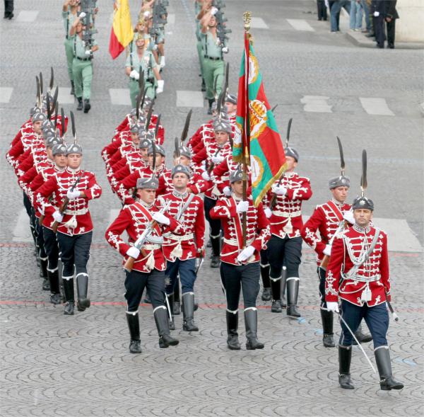  гвардейци на парад в Париж, 14 юли 2007 г.