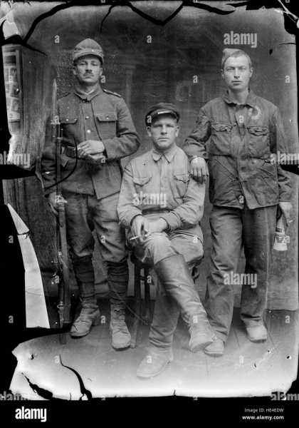 two soviet pows guarded by a romanian soldier armed with the old mannlicher HE4EDW