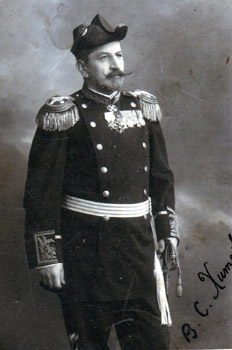 Първият началник на Щаба на Флота капитан І ранг Васил Хитров